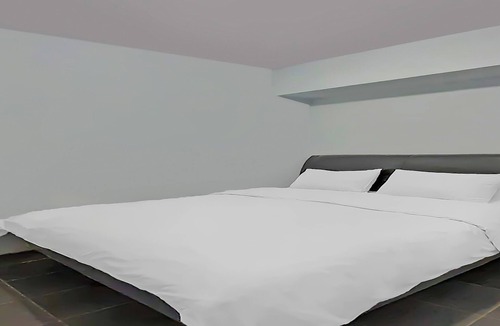 Medan Hotel | SPOT ON 92236 Kediri Family Homestay