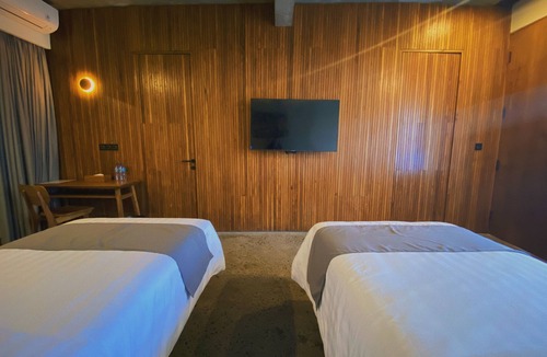 Dewi Sri Hotel | Stylish 1Br Apartment in the Heart of Legian
