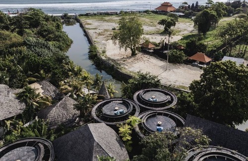 Batu Bolong Resort | Stylish 1BR Rooftop Villa Near Canggu Beach