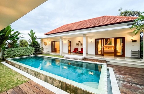 Tibubeneng Apartment | Stylish 3BR Pool Villa 5 Min to Beach Canggu