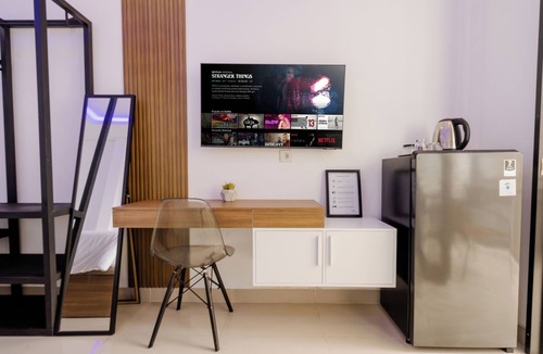Central Seminyak Apartment | Stylish Bali Studio w/Fast WiFi & Work Desk