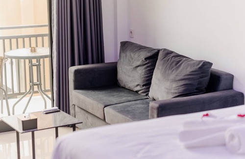 Central Seminyak Apartment | Stylish Bali Studio w/Fast WiFi & Work Desk