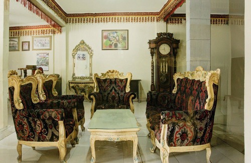 Palembang House | Stylish DBL Suite Escape W/Free WiFi and Parking