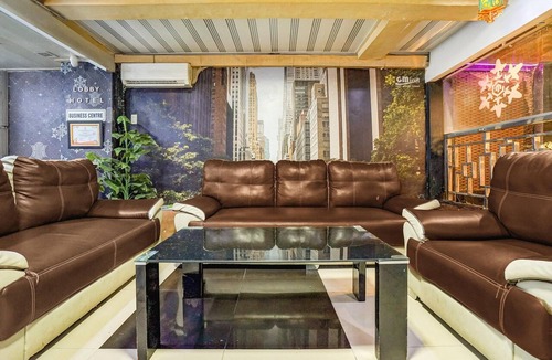 Banda Aceh House | Stylish DBL Suite Escape W/Free Wifi and Parking