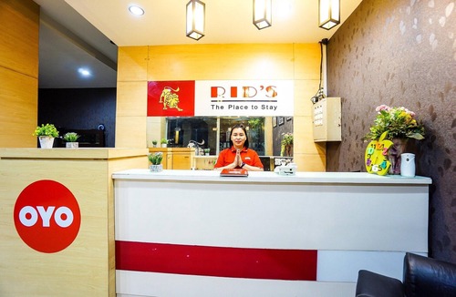 Manado City Centre House | Stylish Delux Twin Stay with Free WiFi and Parking