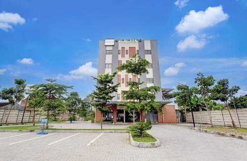 Grogol House | Stylish Deluxe Stay with Free WiFi and Parking