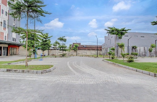 Grogol House | Stylish Deluxe Stay with Free WiFi and Parking