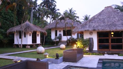 Sidemen Villa | The Kubu Authentic Quite Place with Nice View