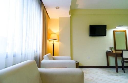Lubuk Baja Hotel | The Nagoya Plasa RedPartner