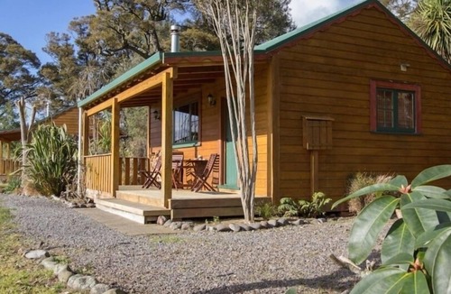 Ohakune Ski Chalet | The River Lodge - Chalet 1 with Mountain View