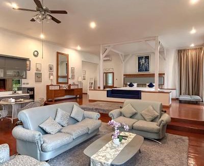 Ciloto Villa | The White House Puncak
