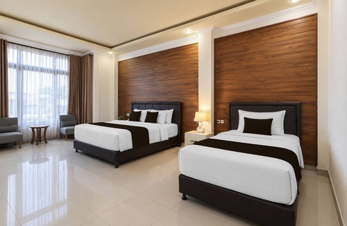 Sampalan Hotel | Townhouse Oak Hotel Grand Puri