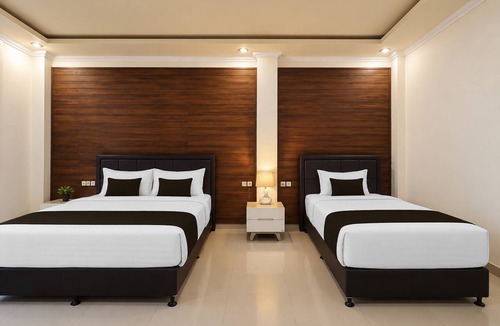 Sampalan Hotel | Townhouse Oak Hotel Grand Puri