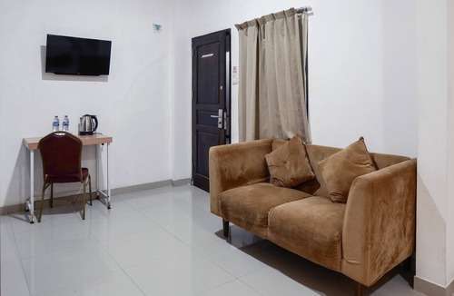 Padang Hotel | Townhouse Oak Polamas Residence