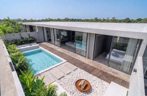 Cepaka House | Tropical 2BR Villa in Mengwi w Pool & Beach Nearby