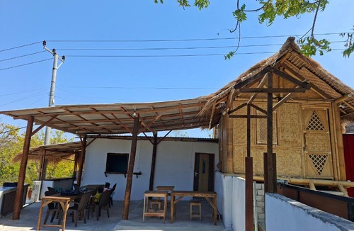 Jerowaru House | Twins Homestay ekas