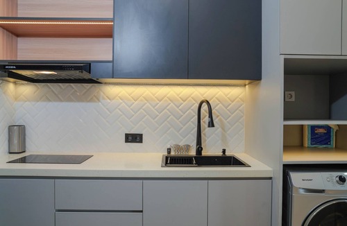 Old Jakarta Apartment | Urban Grey 1Br At Sudirman Suites Apartment