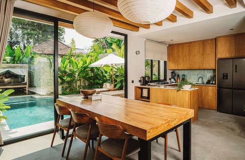 Seminyak House | Urban Retreat-12 Bedroom Villa Complex Seminyak, Near Eat Street w Cook and Gym