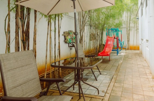 Kemanggisan Hotel | Urbanest Inn House Slipi