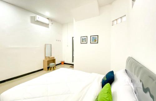 Prigen House | Urbanview Bangsal Mojokerto