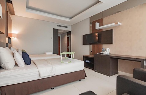 Bandung Hotel | Urbanview Hotel Newton Riau Bandung by RedDoorz