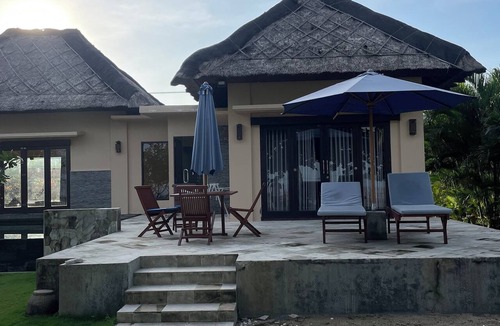 Sekotong Barat Villa | Villa 2 bedrooms fantastic sandy beach private pool: Starsand Beach Resort