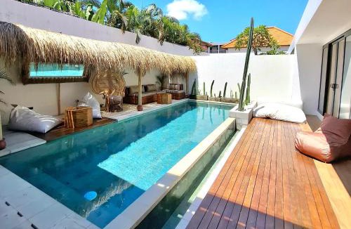 Sunset Road Villa | Villa Anoli - 3 chambres - Centre de Seminyak