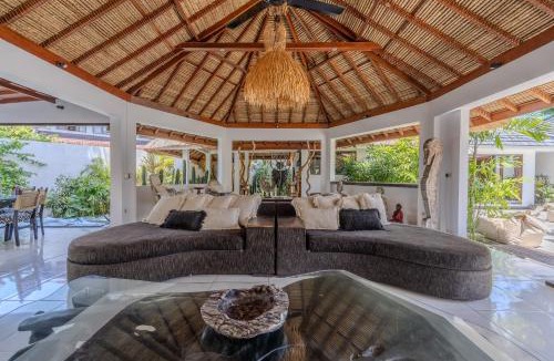 Umalas Villa | Villa Arev, 4BR Family-Friendly Villa in Umalas, Garden & Pool