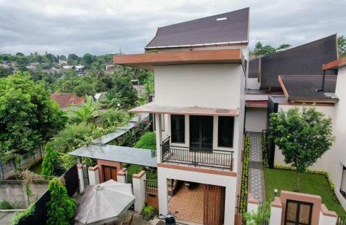 Megamendung Villa | Villa Arka 1 Vimala Hills Gadog Puncak Bogor