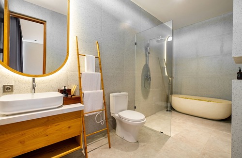 Batu Bolong Hotel | Villa Chanthira Luxe by Nakula
