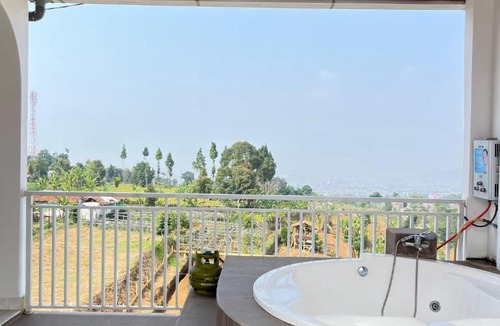 Parongpong Villa | Villa Istana Damar