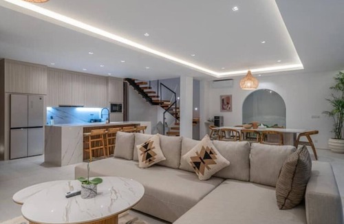 Batubelig Villa | Villa Janoor by GORO