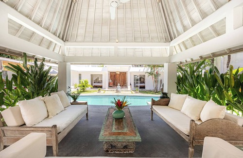 Dyanapura Villa | Villa Mutiara Putih by Optimum Bali, Central Seminyak, Walk to beach