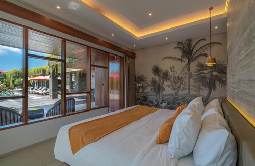 Sunset Road Villa | Villa Nishiki - Tropical 5BR Luxe Villa with 20m Pool, Gym & Karaoke