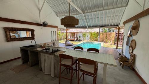 Gili Air Villa | Villa Océane - Tropical 2-bedroom with Pool
