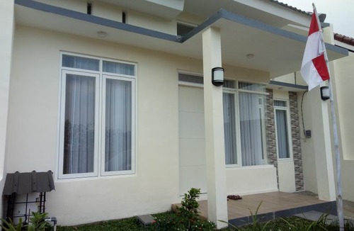 Oro Oro Ombo Hotel | Villa Puncak Garuda C8