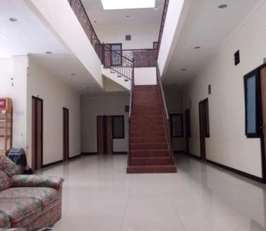 Dinoyo House | Villa Puncak Tidar M-20