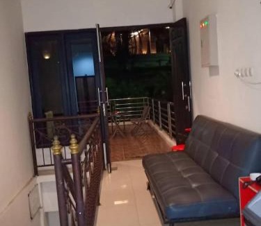 Dinoyo House | Villa Puncak Tidar M-20