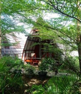 Labuan Bajo Hotel | Villa Raflesh Inn By Four G