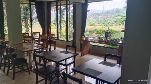 Megamendung Hotel | Villa Sawah Resort
