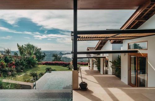 Kuta House | VILLA SERENA LOMBOK - Sustainable Kuta Sea View