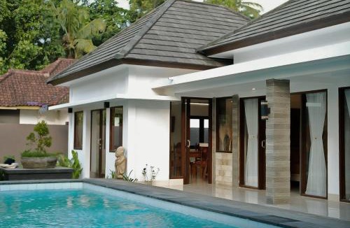 Senggigi Villa | Villa Taloka