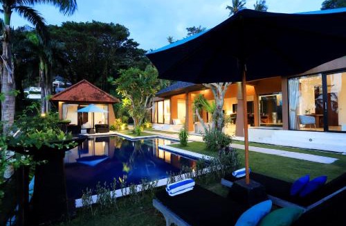Senggigi Villa | Villa Tiara