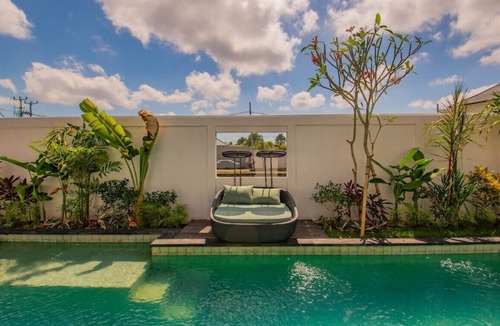 Drupadi Villa | Villa Tortuga · Rice field view in seminiak Beach 3 bedrooms villa