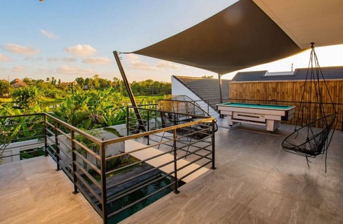 Drupadi Villa | Villa Vamana · Seminyak Beach, Rice Field view 3 bedroom villa