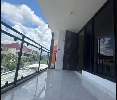 Surabaya House | Villa Velare 03 dharmahusada indah galaxy mall