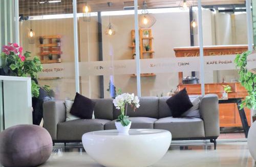 Cikini Hotel | Whiz Hotel Cikini Jakarta