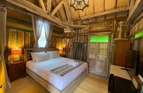 Bukit House | Wooden Cabin In Jimbaran - Magnolia Suite