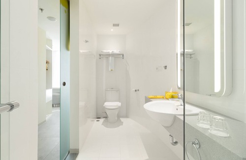 Downtown Kuta Hotel | YELLO Hotel Kuta Beachwalk Bali