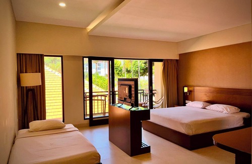Downtown Kuta Hotel | Yulia Beach Inn Kuta